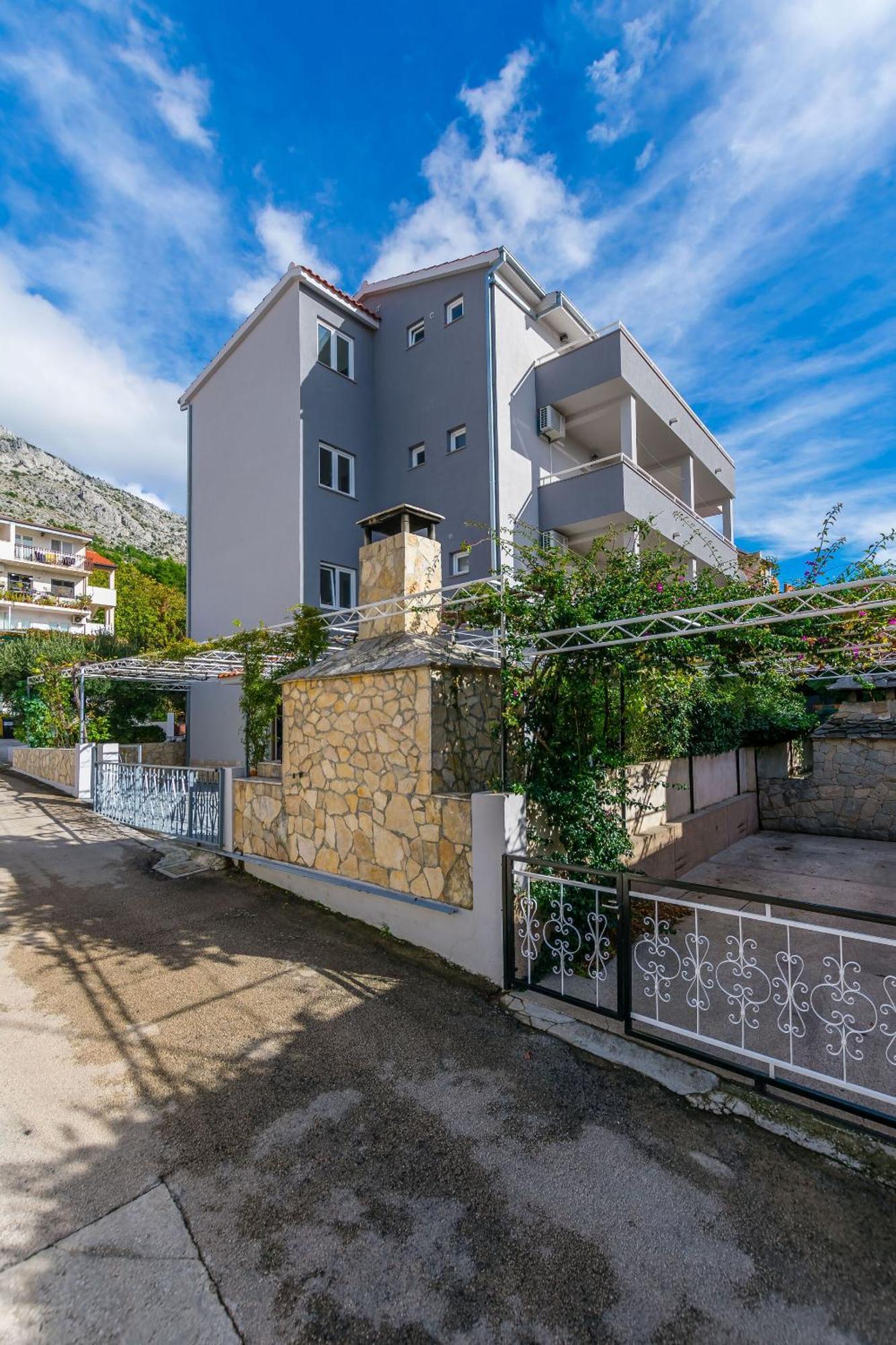 Apartments Kristina Omiš Eksteriør billede